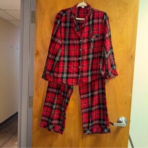 Victoria’s Secret Flannel Pajama Set Red Plaid Women’s Size XL Christmas Pajamas